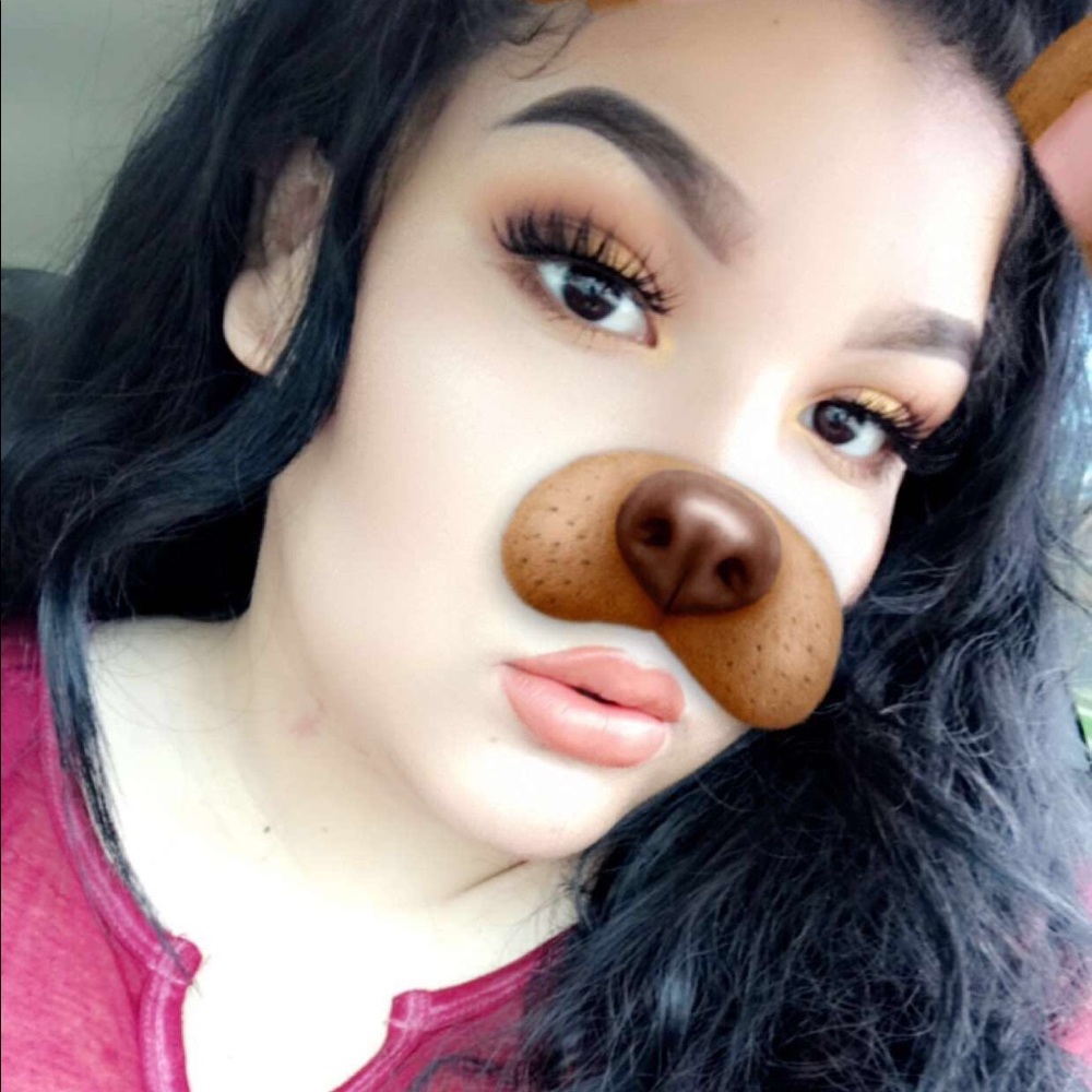 Meet your Posher, Mayra