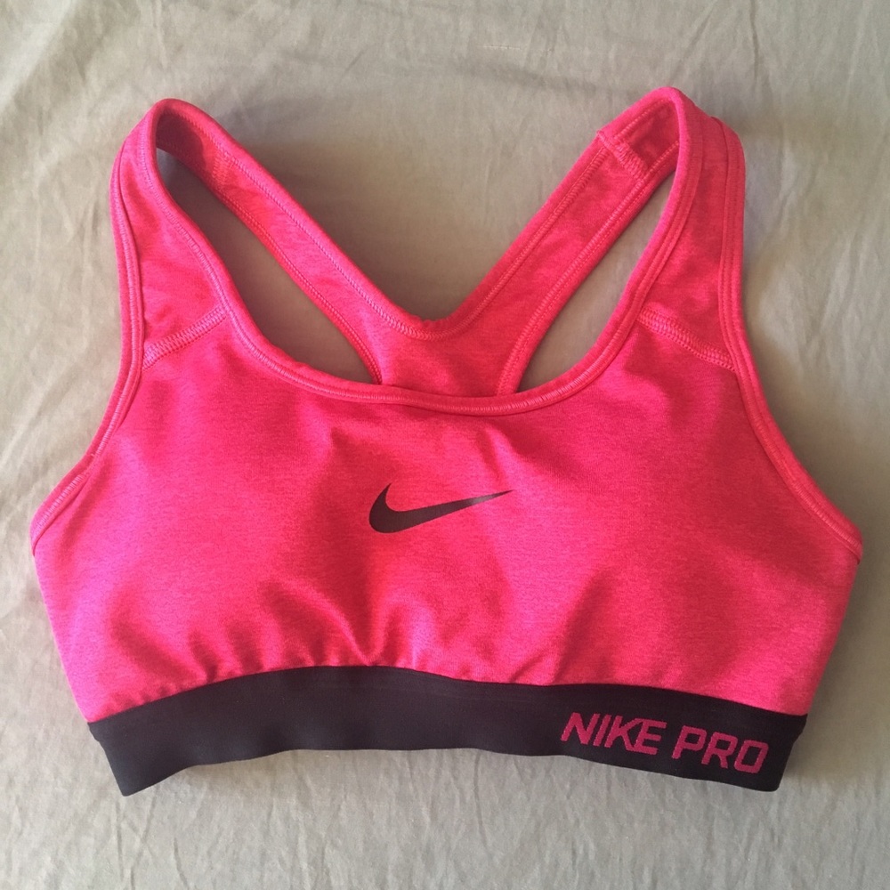 Nike medium impact sports bra