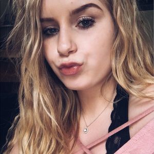 Meet your Posher, Taylerjane