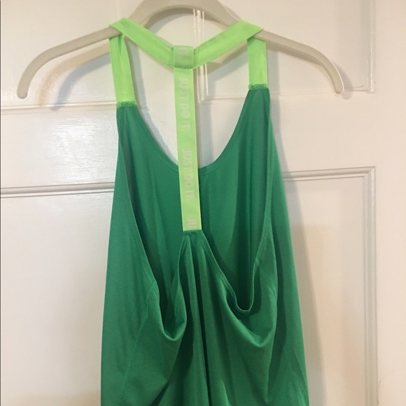 Nike Dri-Fit - Picture 3 of 5