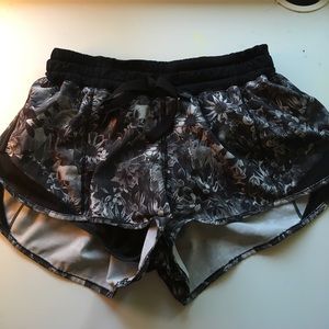 Lululemon hotty hot shorts