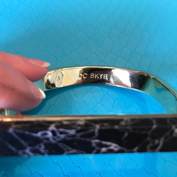 Awesome CC SKYE GOLD AND STONE BRACELET - Picture 2 of 6