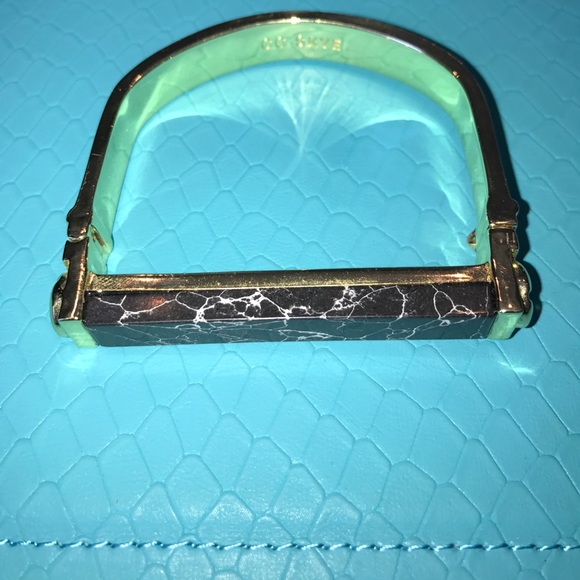 Awesome CC SKYE GOLD AND STONE BRACELET - Picture 5 of 6