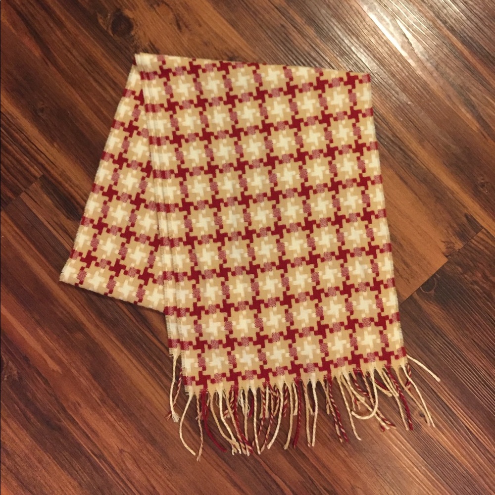Gorgeous scarf
