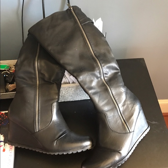 Me Too Boots - Picture 2 of 2