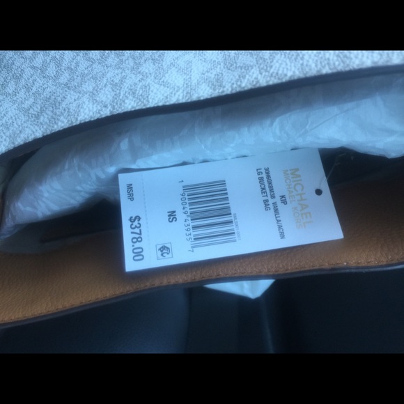 Purse - Picture 2 of 2