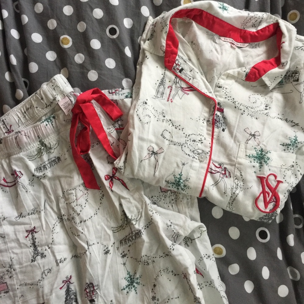 Victoria's Secret Winter Pajama Set