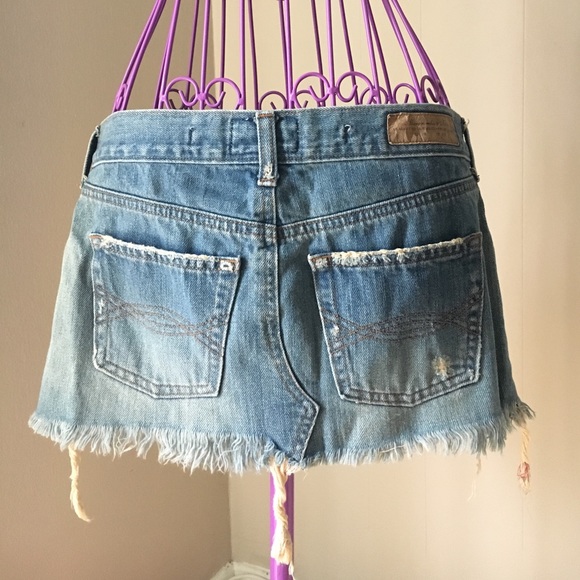 LAST CALL 9/11/22 - A&F Destroyed Washed Vintage Denim Blue Jean Skirt - Picture 5 of 6