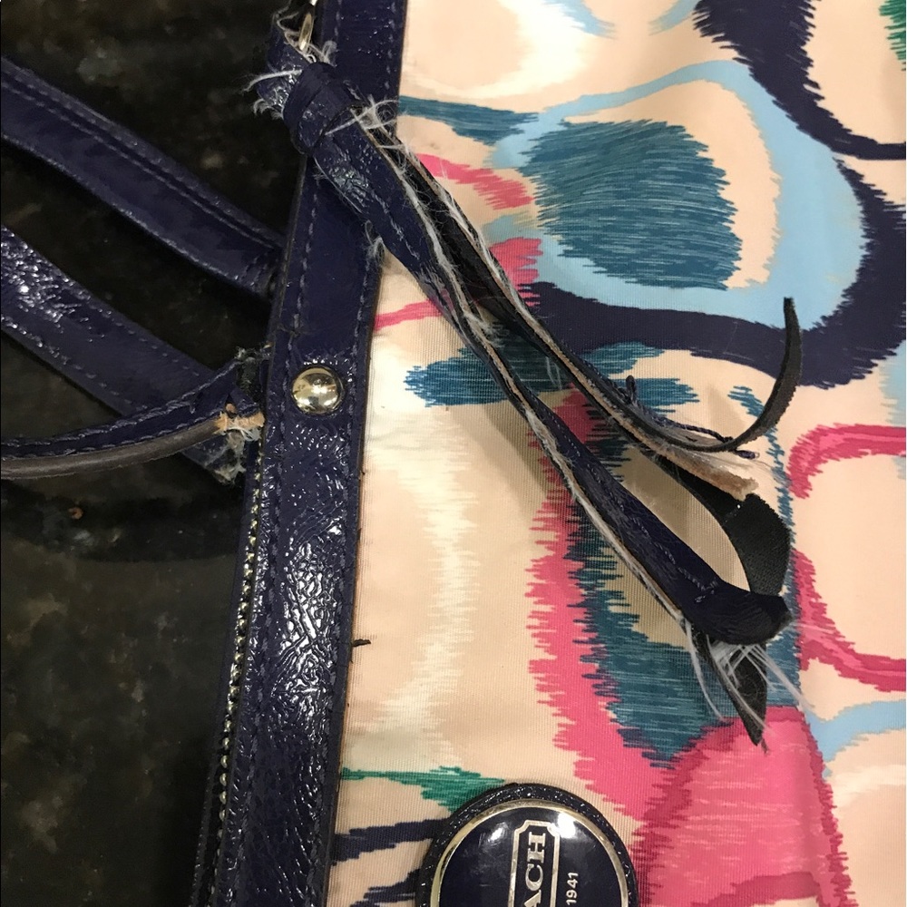 Coach purse - Picture 2 of 3
