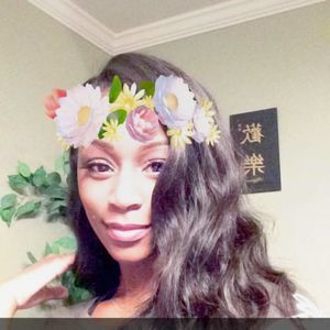 Meet your Posher, Alexis