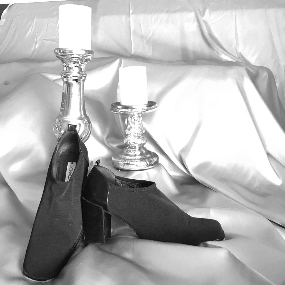 Heeled shoes