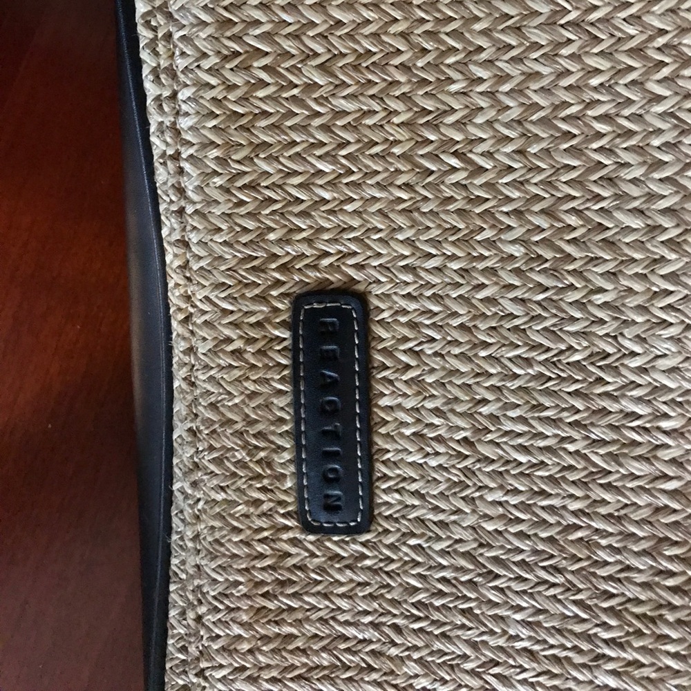 Kenneth Cole shoulder bag - Picture 2 of 5