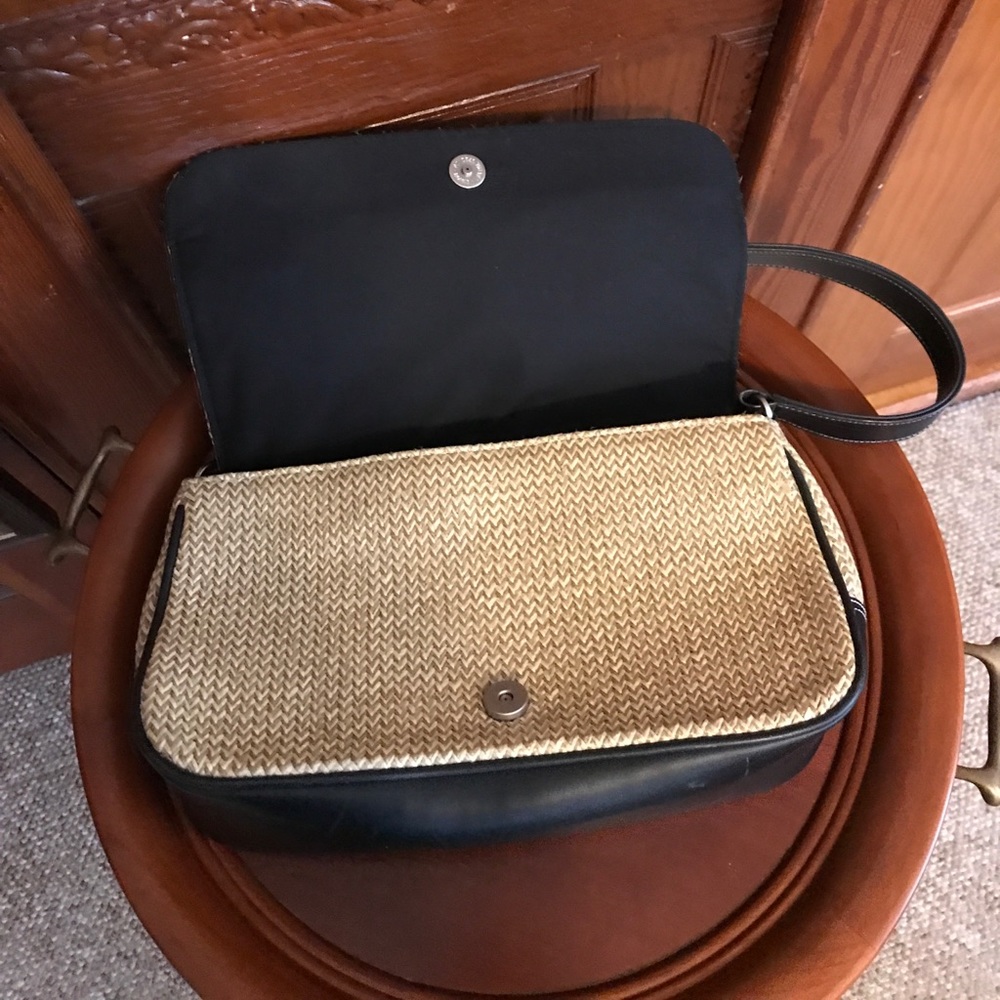 Kenneth Cole shoulder bag - Picture 4 of 5