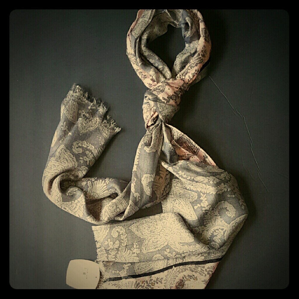 NWT Floral Printed Scarf