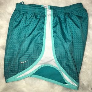 Nike Tempo Shorts (S) (barely worn)