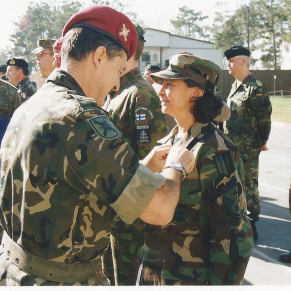 Meet your Posher-Rosa - Picture 5 of 16