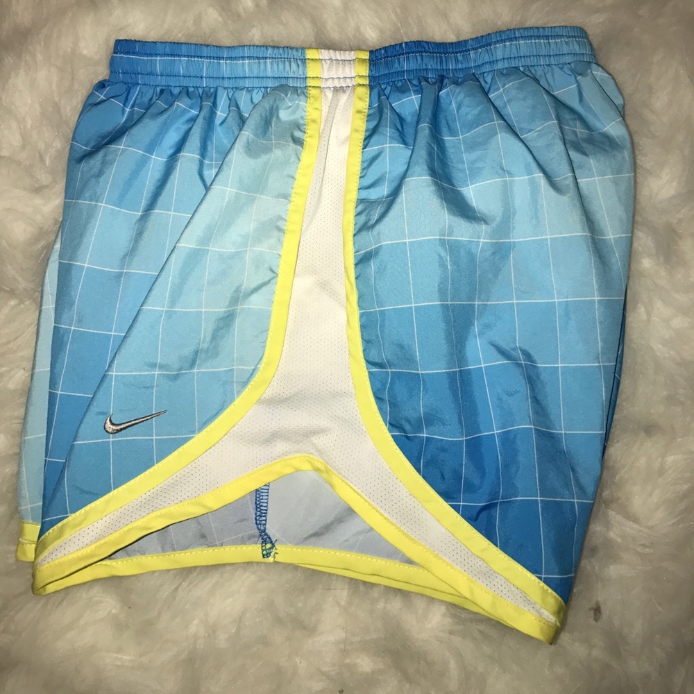 Nike Tempo Shorts (S) (barely worn)