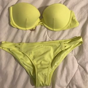 VS matching bikini!