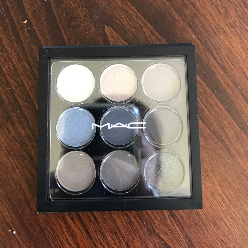 DISCONTINUED: MAC mini palette