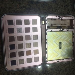 Tarte light of the party sold out!