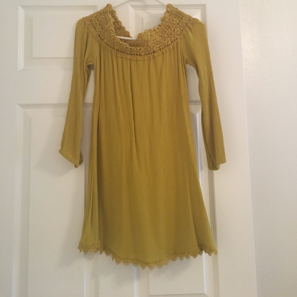 Mustard yellow off the shoulder dress!