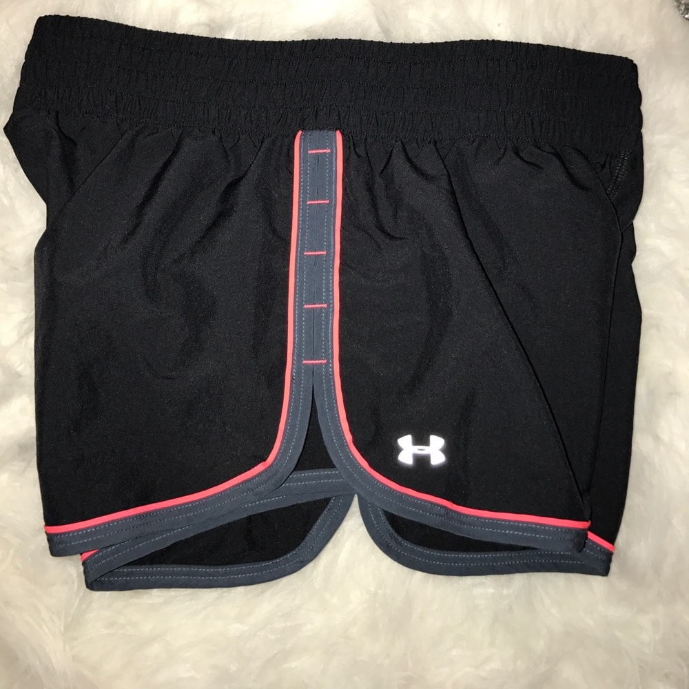 Under Armour shorts (M) (barely worn)