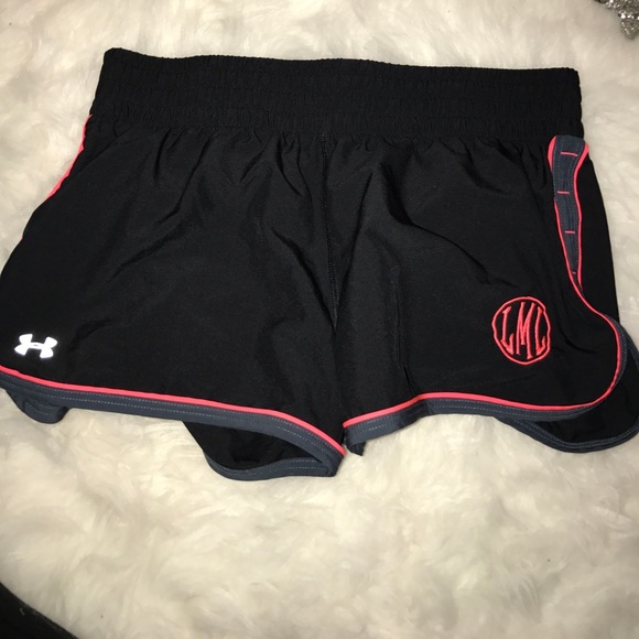 Under Armour shorts (M) (barely worn) - Picture 3 of 3