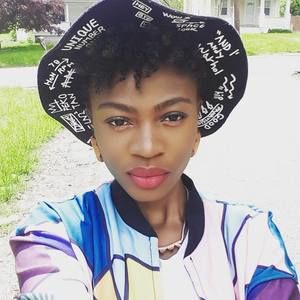 Meet your Posher, Esther