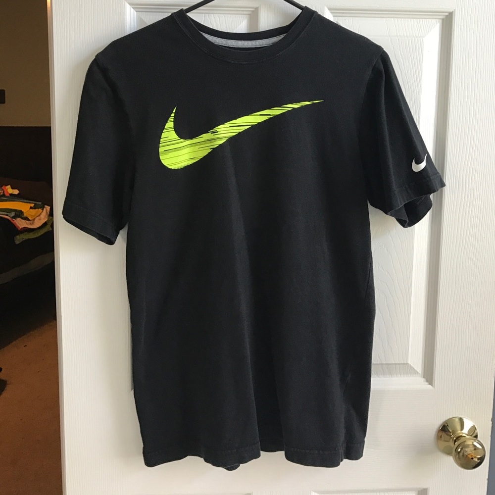 Nike Men's T Shirt - size AS