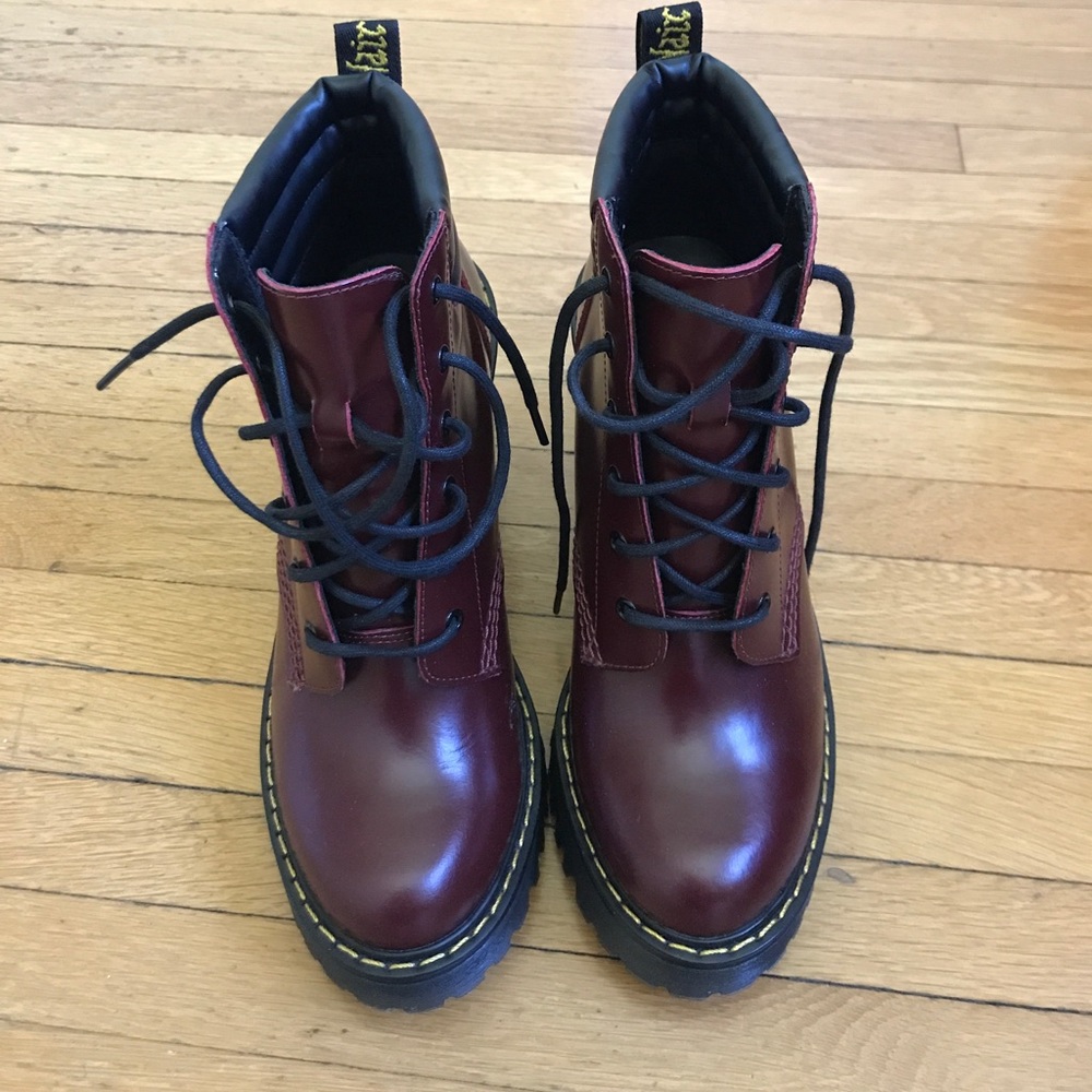 Dr. Martens Persephone