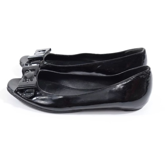 ❌SOLD❌Gucci patent leather peep toe flats - Picture 3 of 6