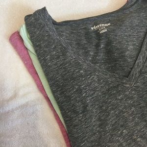 OLD NAVY || basic vnecks