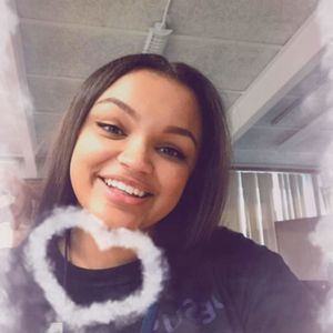 Meet your Posher, Ariana