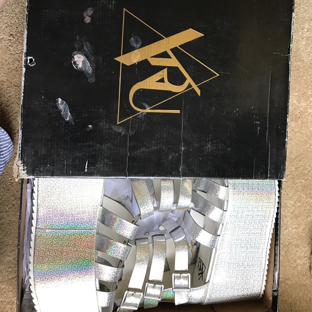 Yru platform sandals