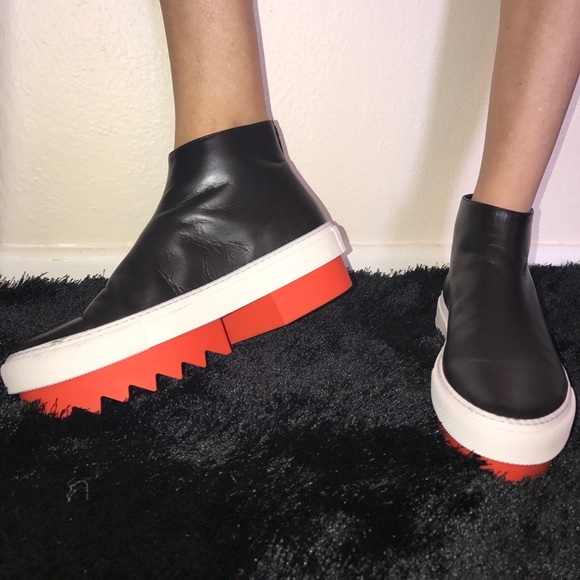 Street Line Leather Platform Sneakers - Picture 2 of 6