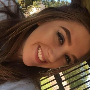 Meet your Posher, Leah