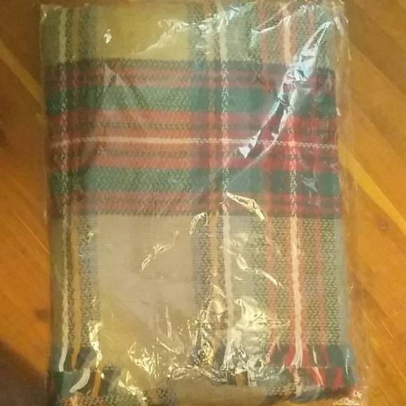 SOLD NWT Blanket Scarf - Picture 2 of 2