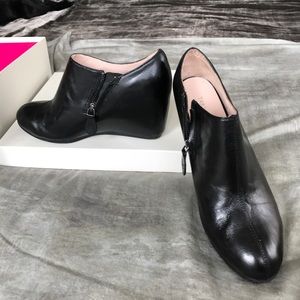 Stylish covered wedge ankle boots black leather