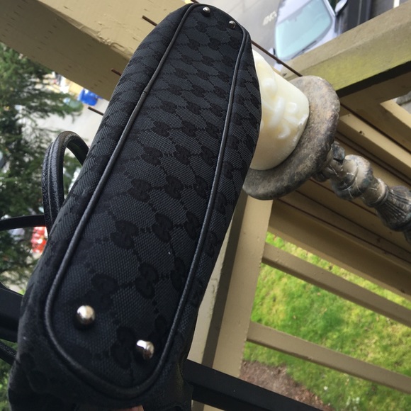 Authentic GUCCI Handbag - Picture 6 of 6