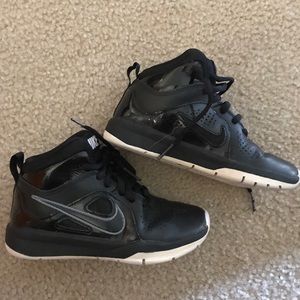 Boys Basketball Shoes