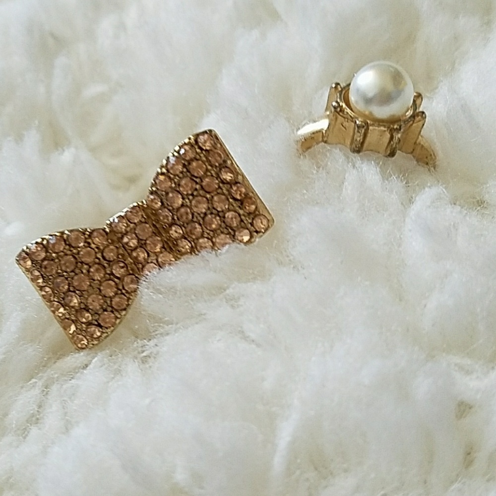 Pearl and Bow ring set