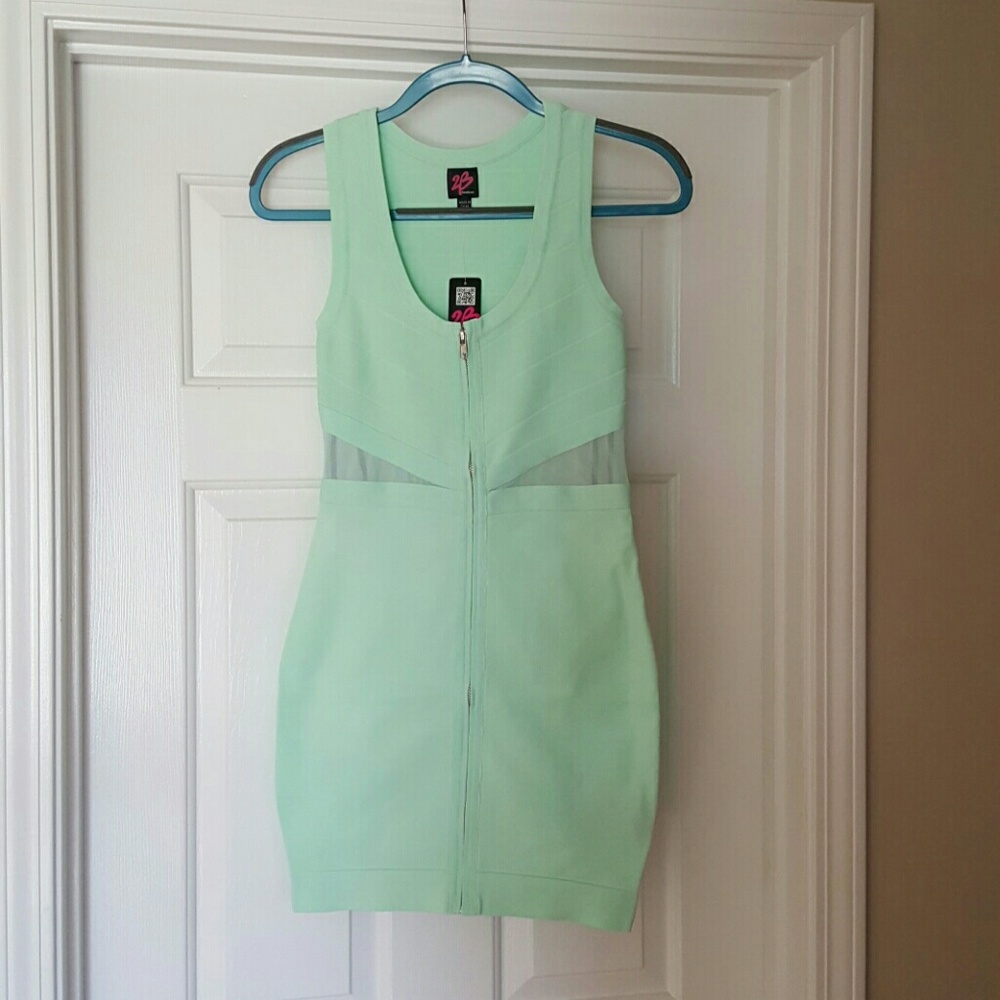 NWT Sexy Mint Detailed Dress