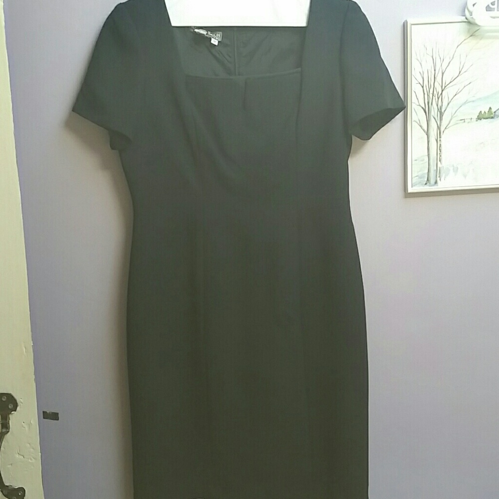 Beautiful Maggy London black dress