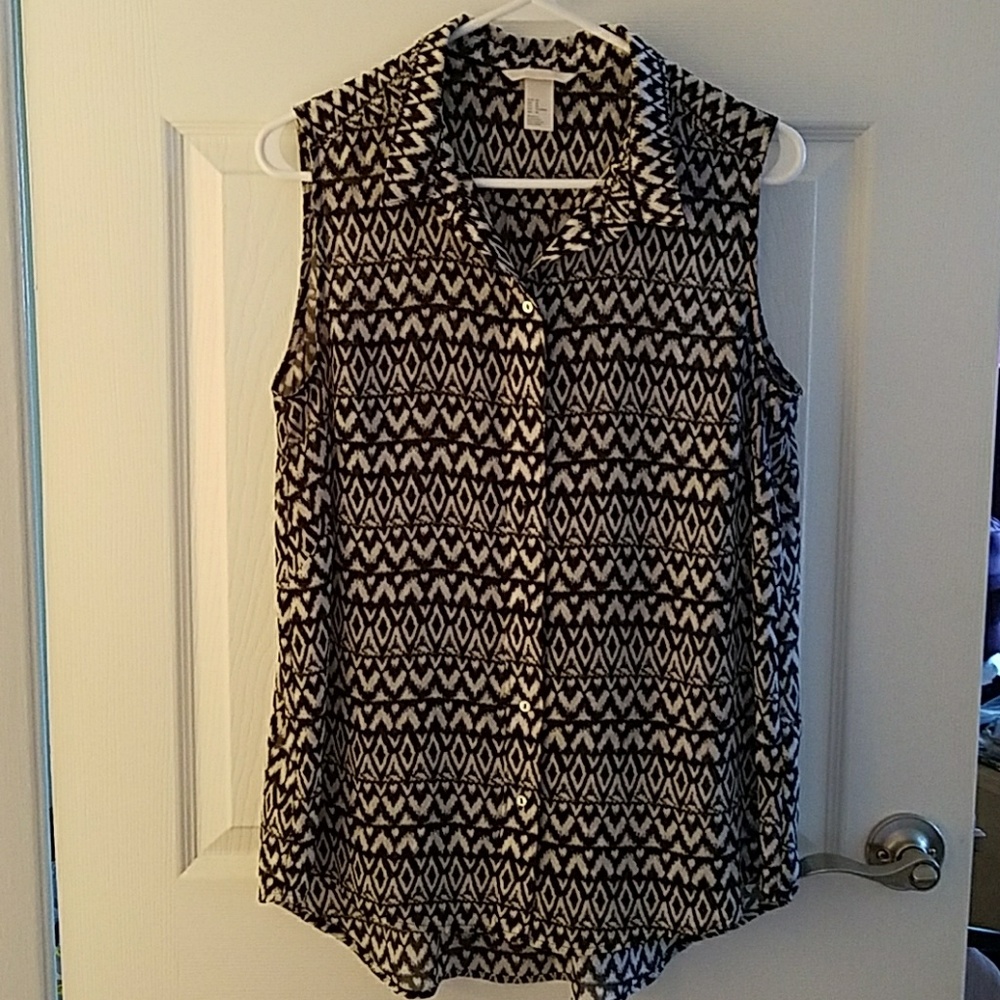 Sleeveless blouse