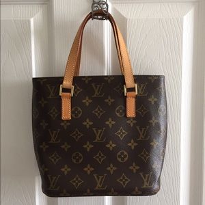 LOUIS VUITTON
Monogram Canvas Vavin PM Bag