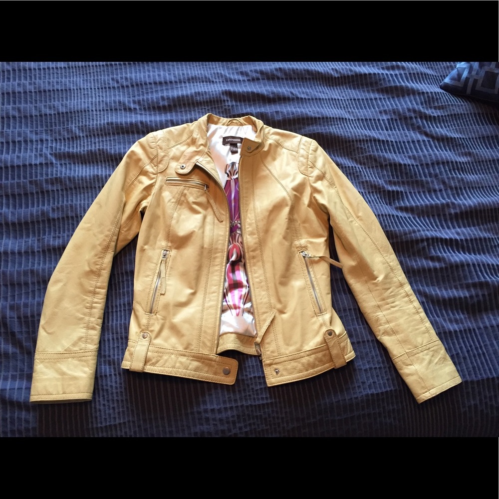 Leather jacket - Picture 2 of 4