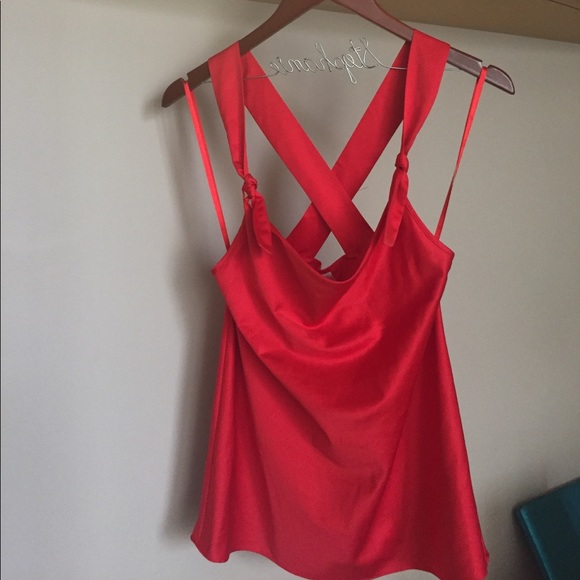 Draped cross back top - Picture 1 of 1