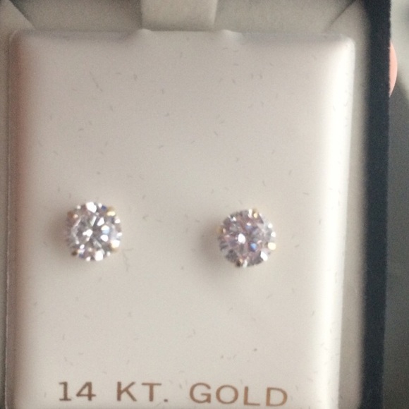 💎 🎉 2.0CT Simulated Diamond 14K Yellow Gold Stud - Picture 5 of 5