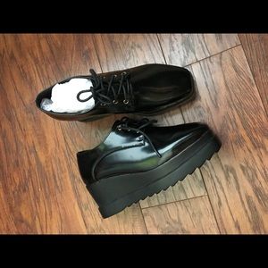 Platform lace up shoes