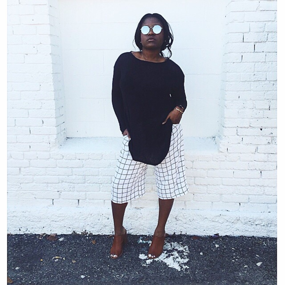 Asymmetrical Lightweight See-through Navy Sweater